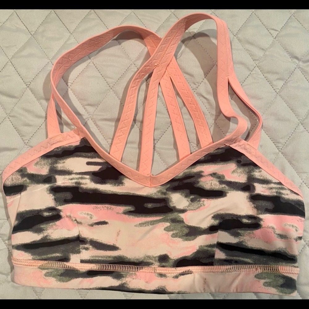 Lululemon sports bra